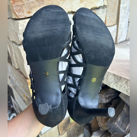 a.n.a Caroline Black Caged Heel with a bit of sparkly Sz-7.5. Ps - Picture 12 of 12